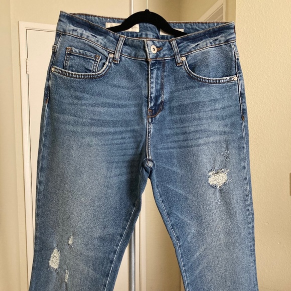 Pilcro/Anthropologie (NWOT)  Cropped Mid Rise Jeans / Size 28 - Picture 2 of 10